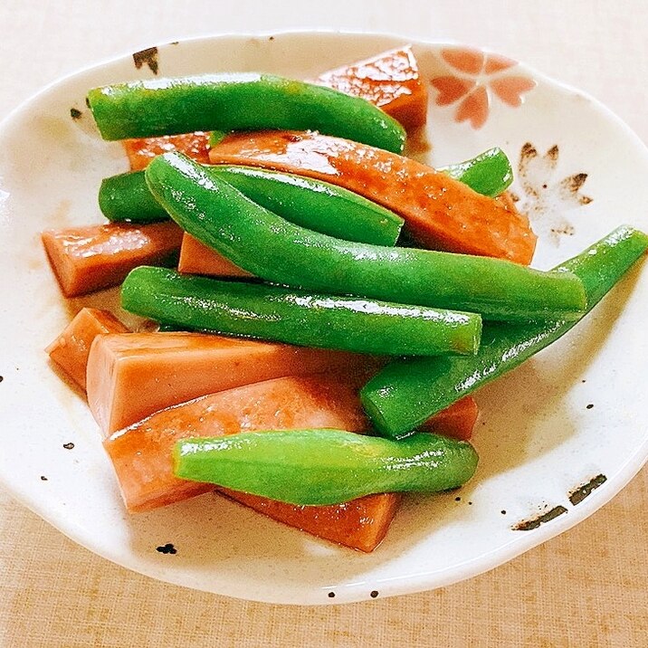 インゲン豆と魚肉ソーセージのオイスター炒め